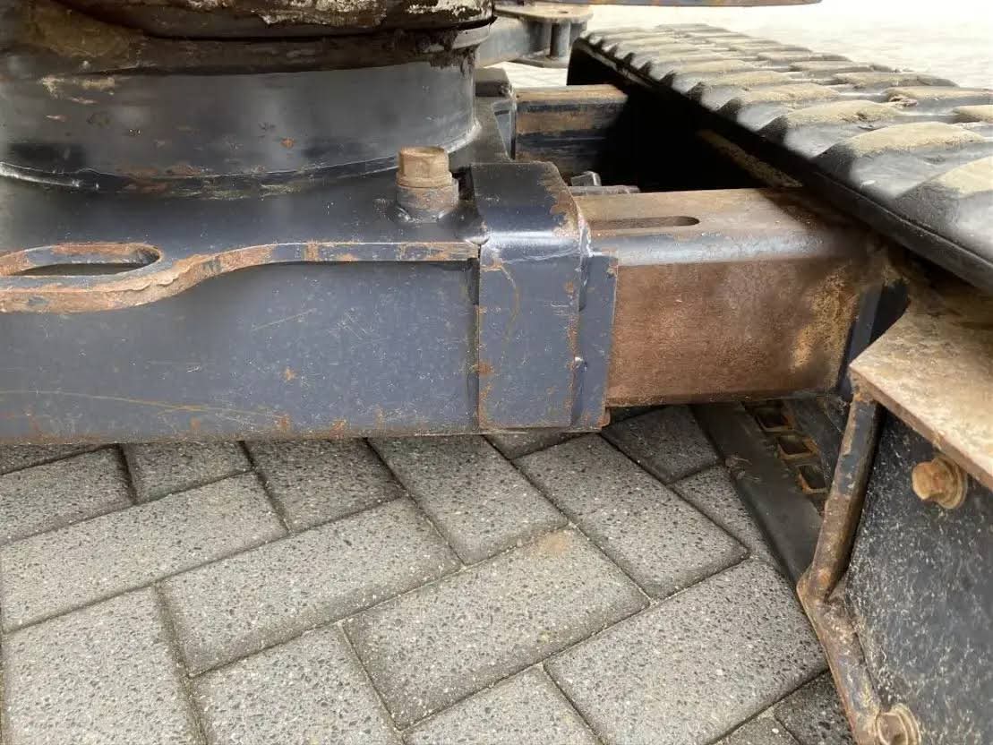 Mini Pelle Kubota KX019-4 Modèle : KX019-4 – Image 4